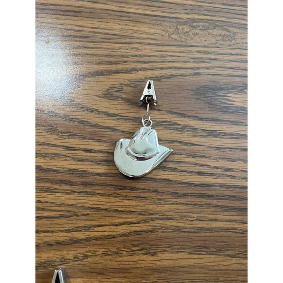 Silver tone tablecloth clips western and soda themed - Picture 2 of 6